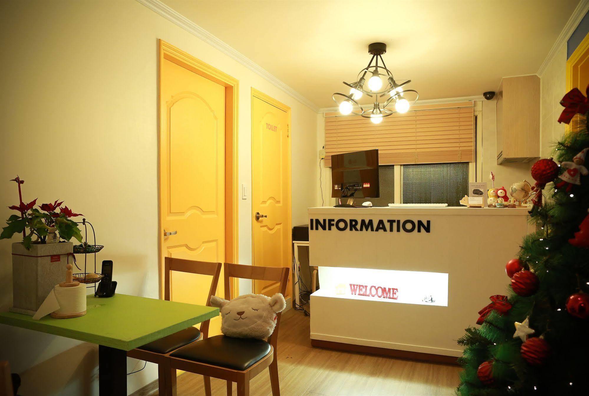 Moon Hostel Seoul Exterior photo